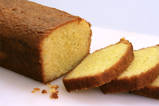 the completed lemon drizzle cake