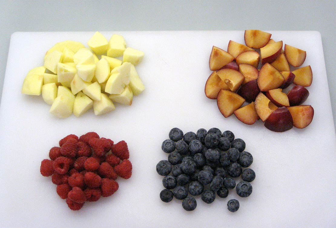 preparing the fruit