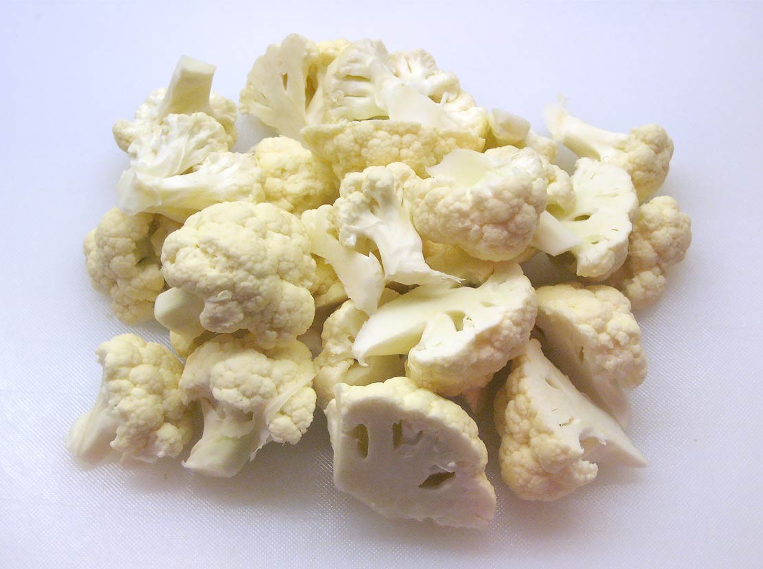 preparing the cauliflower