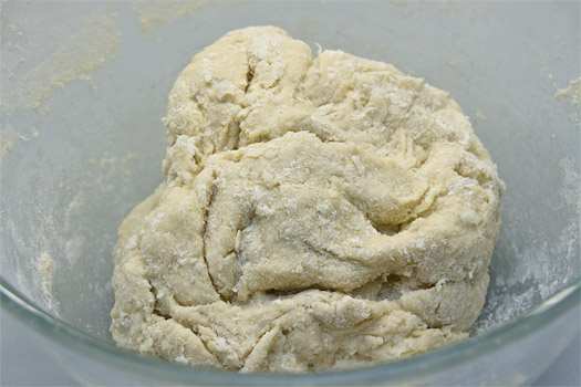 the roughly mixed dough