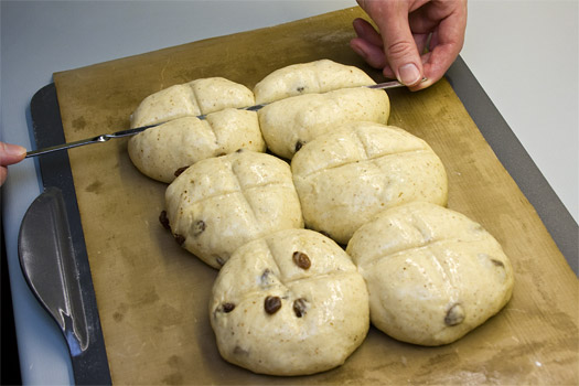 indenting the buns for the cross
