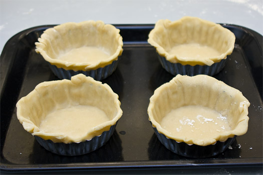the pastry lined tins