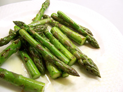 the cooked asparagus